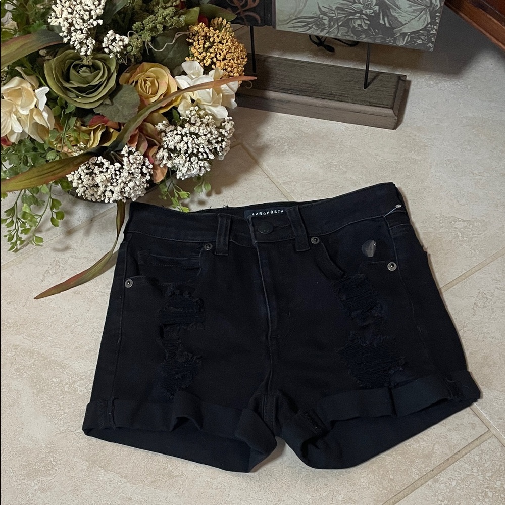 ⚓️ AEROPOSTALE Lil black HOT Shorts ladies SZ 2 Yes she has pockets/Distressed